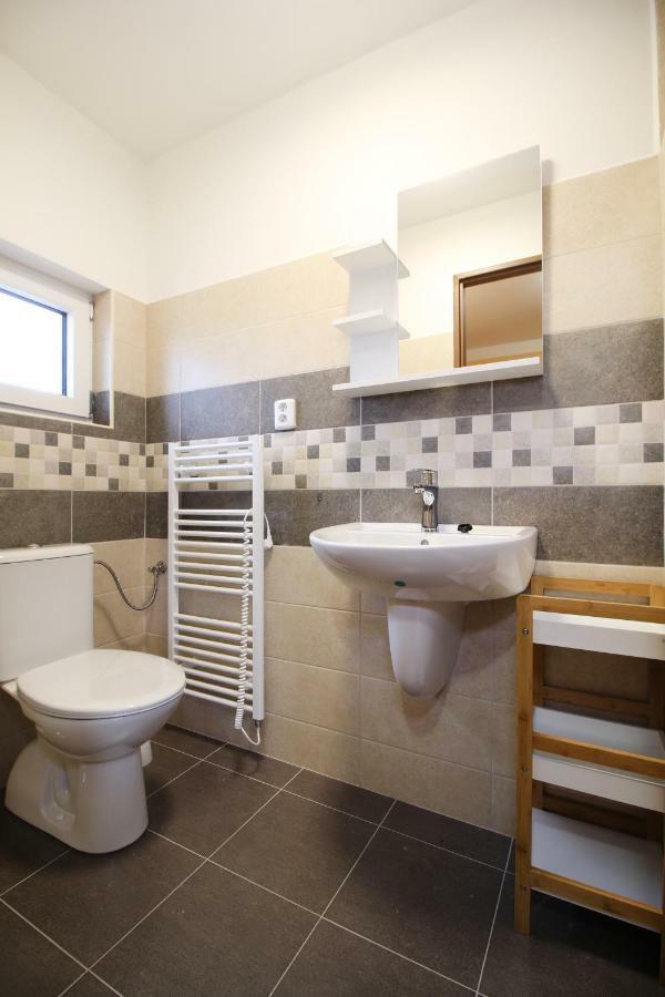 Apartmany Vcelka Hranice u Novych Hradu Экстерьер фото